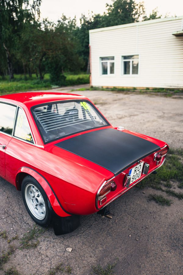 CARBON Aero trunk for Lancia Fulvia Coupé - Image 9