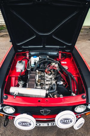 CARBON Aero hood for Lancia Fulvia Coupé
