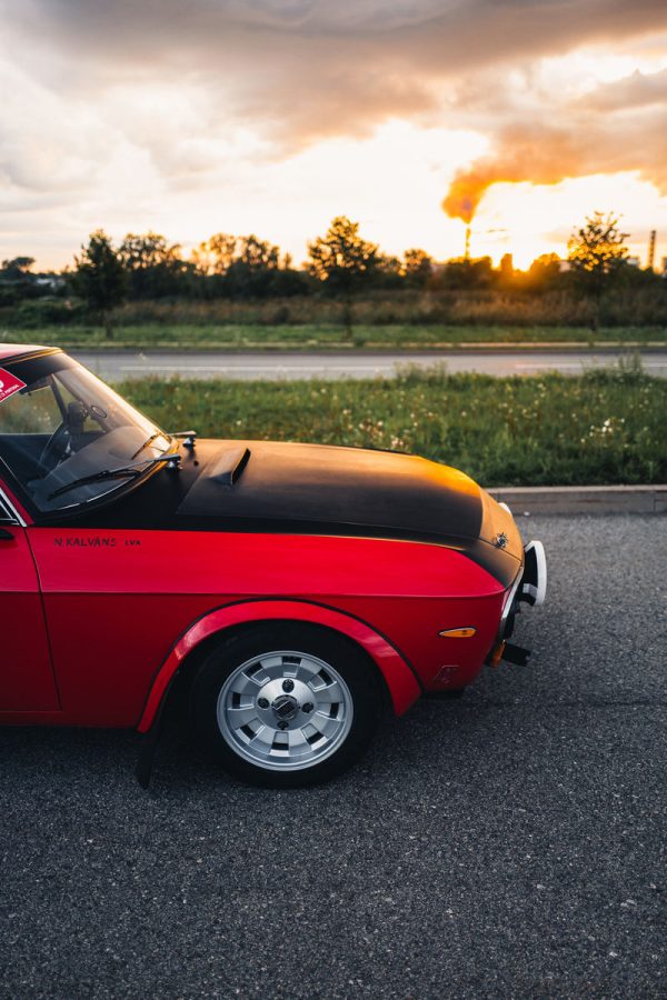 CARBON Aero hood for Lancia Fulvia Coupé - Image 5