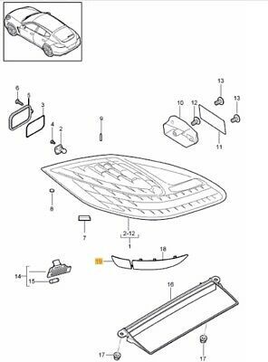 NEW GENUINE PORSCHE PANAMERA 14-16 REAR BUMPER INNER SMALL REFLECTOR RIGHT O/S 97063149001 - Image 2