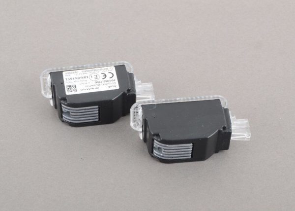 NEW GENUINE AUDI Q7 16-18 LED QUATTRO LOGO ENTRY LIGHT SET OF 2PCS 4G0052133H - Image 3