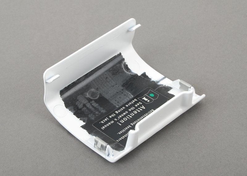 NEW GENUINE PORSCHE CAYENNE 03-10 FRONT JACK POINT COVER TRIM PRIMED RIGHT O/S 95555982801G2X - Image 6