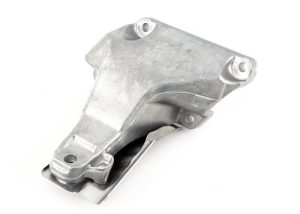 NEW GENUINE BMW F30 F32 F25 F26 XDRIVE ENGINE MOUNTING BRACKET RIGHT SIDE O/S 22116784824