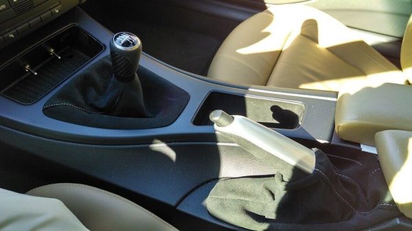 BMW 3 SERIES E90 NEW GENUINE PERFORMANCE ALCANTARA SHIFT GEAR SLEEVE RHD 0435849 - Image 3
