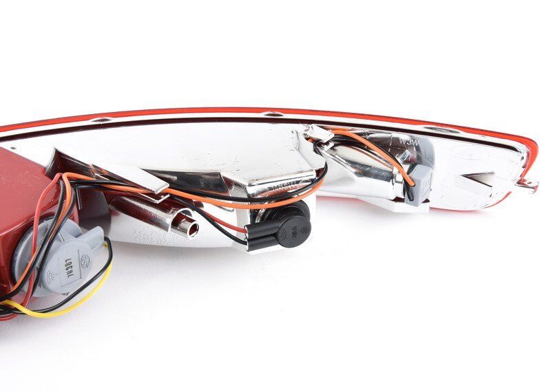 NEW GENUINE AUDI Q5 09-16 LOWER REAR TAIL LIGHT ASSEMBLY LEFT N/S 8R0945095B - Image 6