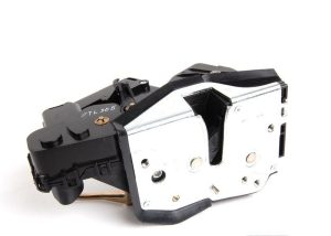 NEW GENUINE BMW 3' E46 SALOON TOURING FRONT DOOR LOCK LEFT N/S LHD 51217011305