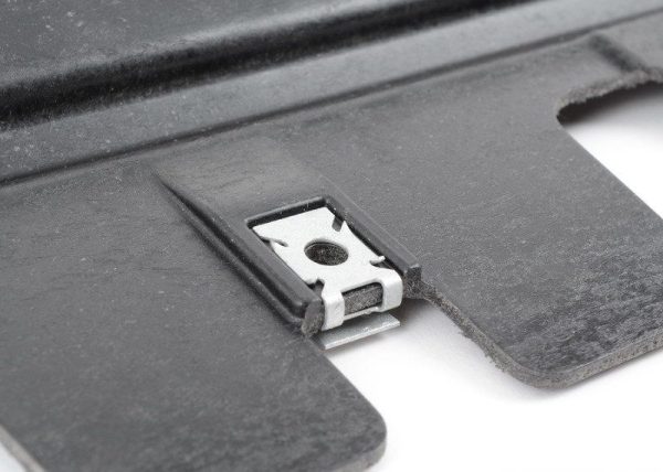 NEW GENUINE VW GOLF MK7 13-17 PETROL FRONT CENTER ENGINE UNDERTRAY BELLY PAN 3Q0825235A - Image 5