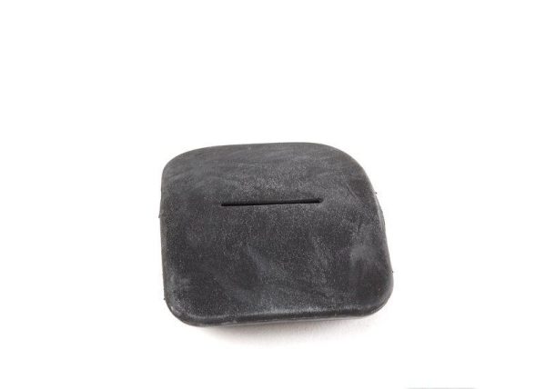 NEW GENUINE PORSCHE CAYENNE 03-06 FRONT BUMPER RUBBER TOW RECEPTACLE COVER RIGHT 95550590200