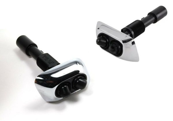 NEW GENUINE BMW 7' E38 FRONT HEADLIGHT WASHER JETS CHROME PAIR SET LEFT RIGHT 61678352896+61678352895