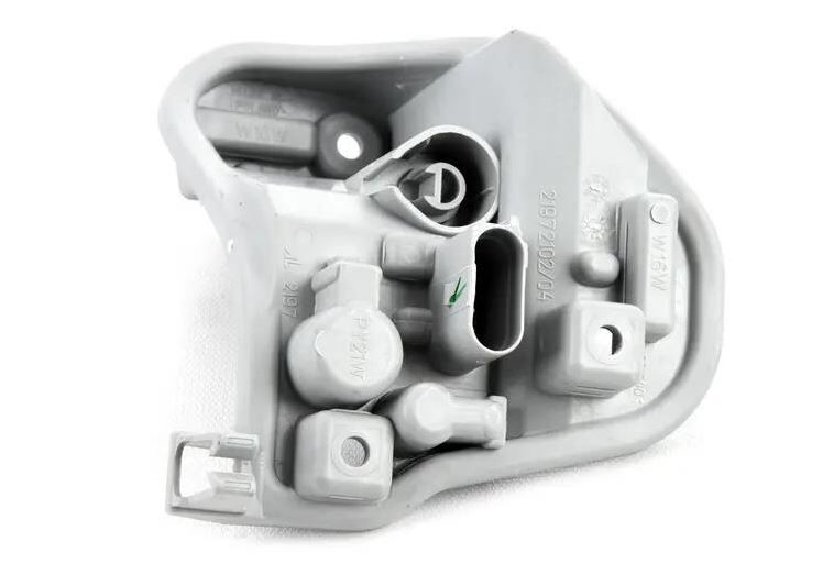 NEW GENUINE AUDI A4 B8 AVANT N/S LEFT REAR OUTER LIGHT BULB HOLDER 8K9945257 - Image 4