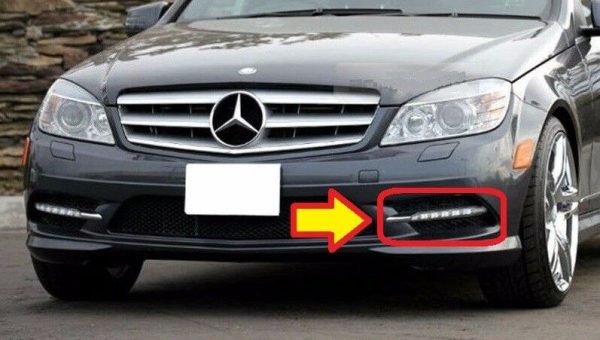 NEW GENUINE MERCEDES BENZ MB C W204 AMG FRONT LEFT N/S FOG DRL LIGHT GRILL A2048850053 - Image 2