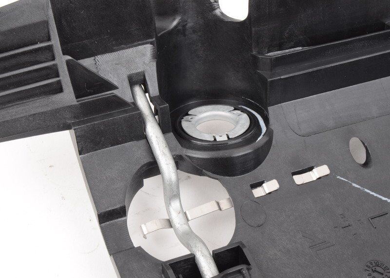 NEW GENUINE VW BEETLE 06-10 LEFT N/S HEADLIGHT MOUNTING BRACKET 1C0941053 - Image 3