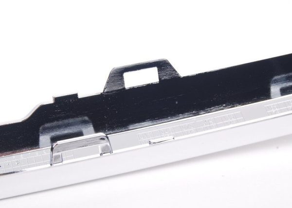 NEW GENUINE AUDI A3 08-13 FRONT BUMPER CENTER GRILL CHROME SURROUND FRAME 8P0807715A2ZZ - Image 4