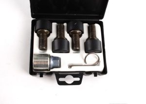 NEW GENUINE VOLKSWAGEN ANTI THEFT CAR WHEELS LOCKING BOLTS NUTS SET 000071597