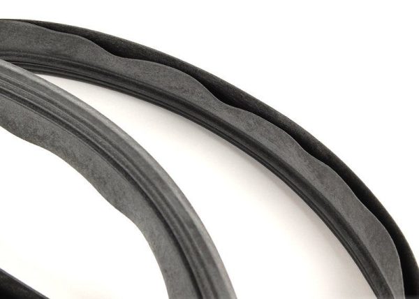 BMW NEW GENUINE SLIDING LIFTING ROOF SUNROOF FRAME GASKET SEAL 54128220030 - Image 4