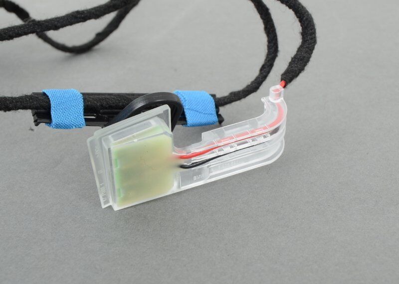 BMW NEW GENUINE E70 E70LCI E71 FRONT N/S LEFT DOOR HANDLE LIGHTING 63177184659 - Image 4