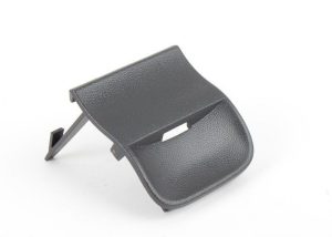 NEW GENUINE PORSCHE CAYENNE TURBO 03-06 REAR BUMPER TOW HOOK COVER CAP LEFT N/S 95550544902