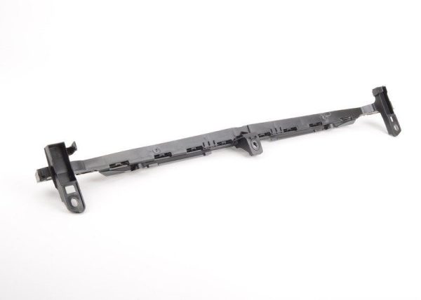 NEW GENUINE VOLKSWAGEN VW GOLF 7 FRONT BUMPER CENTER BRACKET HOLDER GUIDE 5G0805705H - Image 3