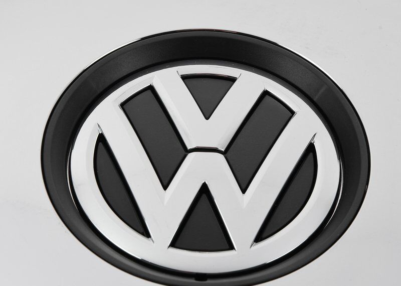 NEW GENUINE VOLKSWAGEN BEETLE WHEEL CENTER CHROME COVER HUB 5C0601149DQZQ - Image 3