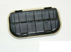 NEW GENUINE PORSCHE VW GENUINE REAR QUARTER PANEL PRESSURE VENT 7L0819181
