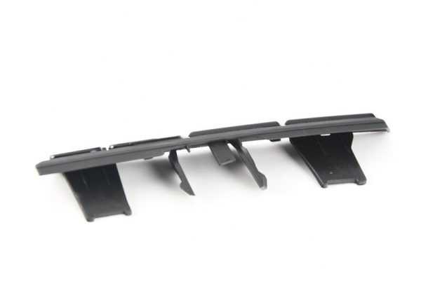 NEW GENUINE AUDI TTRS FRONT BUMPER GRILL BLACK EMBLEM 8S0853736DT94 - Image 4
