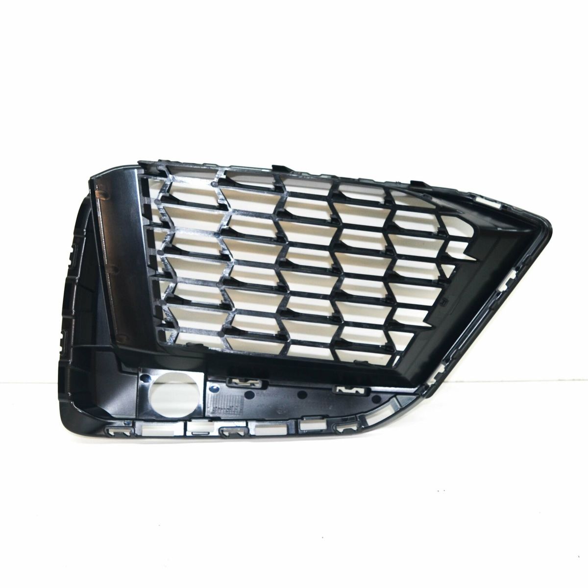 NEW GENUINE BMW 5 SERIES G30 M SPORT FRONT BUMPER GRILL AIR INTAKE OPEN RIGHT 51118098670 - Image 3