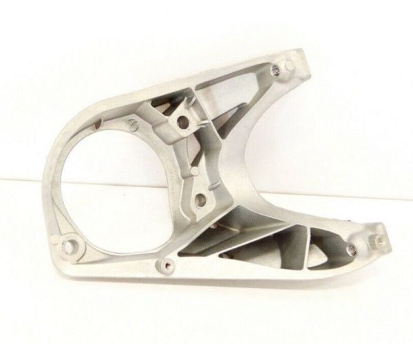 NEW GENUINE PORSCHE MACAN TURBO 2014 - 2018 RIGHT ENGINE SUPPORT MOUNTING 95B399332B - Image 2