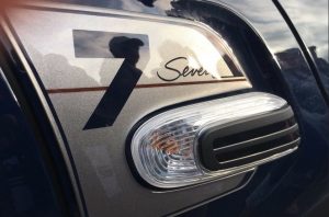 MINI NEW GENUINE F55 F56 F57 AUXILIARY TRIM COVER SIGNAL MINI SEVEN RIGHT O/S 51137448600