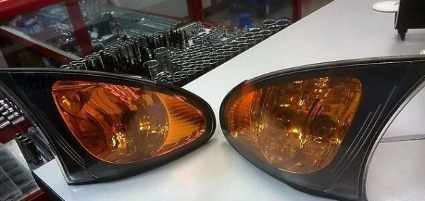 BMW OEM NEW 3 SERIES E46 FACELIFT AMBER YELLOW TURN SIGNAL INDICATORS PAIR SET 63137165847 + 63137165848