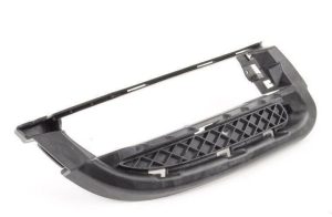 BMW NEW 1 E82 E88 07-11 GENUINE FRONT BUMPER O/S RIGHT FOG SUPPORT GRILL 51117178712