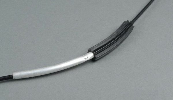 NEW GENUINE AUDI A6 2005-2011 BLACK BONNET RELEASE CABLE RHD 4F2823531B - Image 3