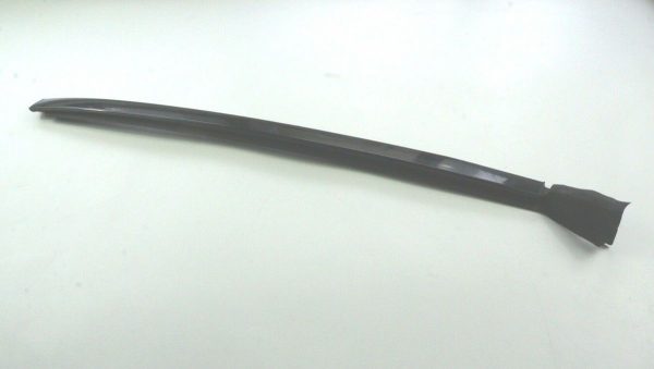 NEW GENUINE MERCEDES MB X204 GLK FRONT WINDOW WATER DRAIN COVER N/S A2046904362 - Image 4