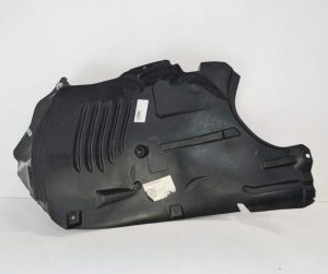 NEW GENUINE MERCEDES BENZ C CLASS W204 FRONT LEFT N/S WHEEL ARCH COVER A2046906030