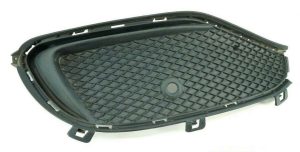NEW GENUINE MERCEDES BENZ CLA CLASS C117 FRONT LOWER BUMPER GRILL RIGHT O/S A1178857600