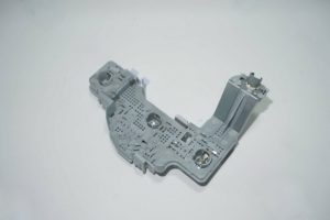 NEW GENUINE MERCEDES BENZ GLK CLASS X204 REAR TAIL LIGHT BULK HOLDER RIGHT O/S A2048201677