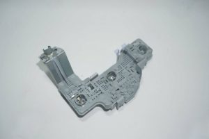 NEW GENUINE MERCEDES BENZ GLK CLASS X204 REAR TAIL LIGHT BULK HOLDER LEFT N/S A2048201577