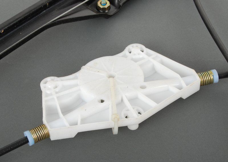 NEW GENUINE VW GOLF MK4 FRONT LEFT N/S SIDE 2 DOOR WINDOW REGULATOR LHD 1J3837461H - Image 3