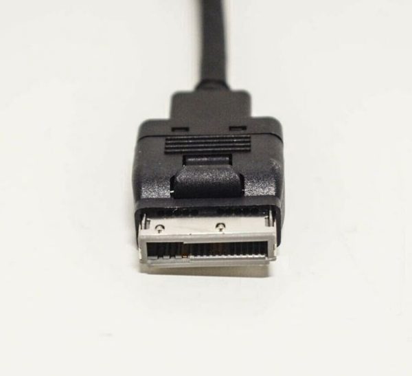 NEW GENUINE MERCEDES-BENZ C CLA GLA APPLE IPHONE MEDIA CABLE JACK A0038270904 - Image 3