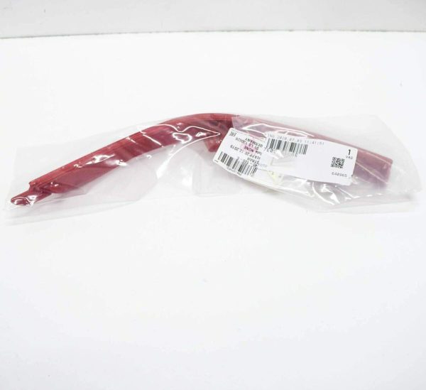 NEW GENUINE VOLKSWAGEN TRANSPORTER T6 REAR RIGHT O/S BUMPER REFLECTOR 7E0945106E - Image 3