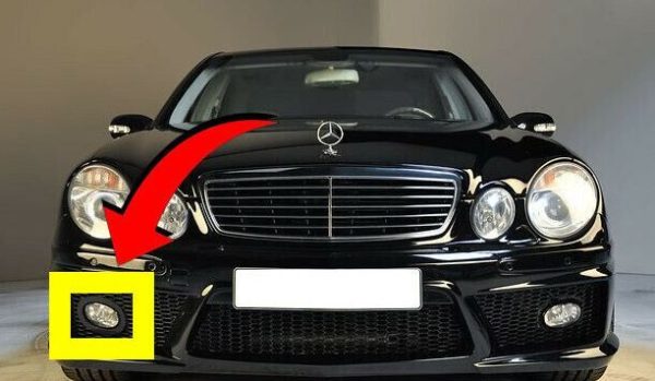 NEW GENUINE MERCEDES BENZ CLK W209 E-CLASS W211 W230 FRONT FOG LIGHT RIGHT O/S - Image 2