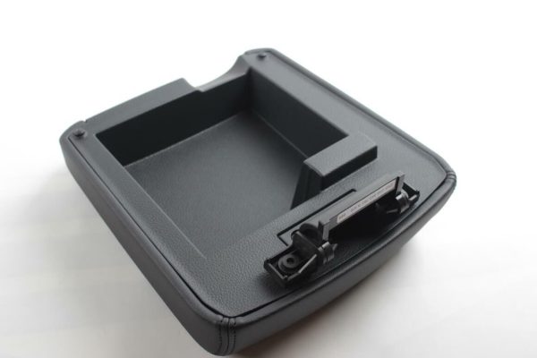 NEW GENUINE VW AMAROK 2010 - 2016 VW AMAROK COVER FOR CENTER CONSOLE ARMREST 2H6863761AICE - Image 3