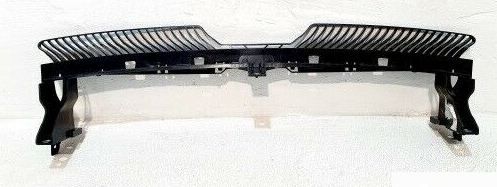 NEW GENUINE 15-19 VW TIGUAN MK2 FRONT BUMPER GUIDE BRACKET 5NA805705F - Image 2