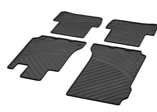 NEW GENUINE MERCEDES-BENZ C-CLASS W204 RUBBER FLOOR MATS SET 4PCS RHD A20468045489G33