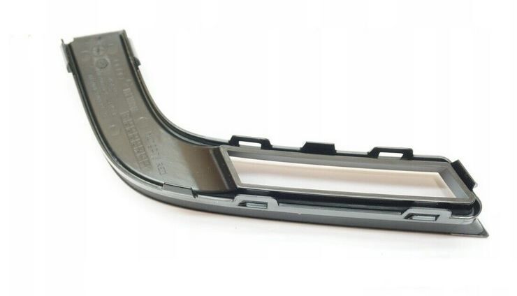 NEW GENUINE AUDI A3 S3 FRONT LOWER BUMPER TRIM RIGHT 8V3807824 - Image 2