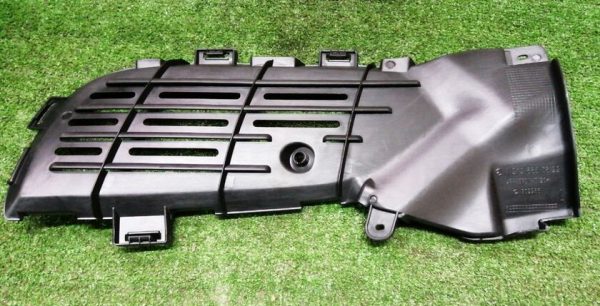 NEW GENUINE MERCEDES MB E W212 E63 AMG FACELIFT FRONT BUMPER GRILLE BRACKET N/S A2128853822