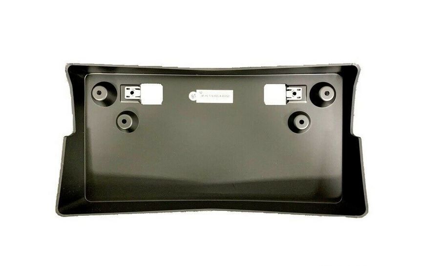 NEW GENUINE MERCEDES BENZ C CLASS W204 FRONT BUMPER LICENSE PLATE MOULDING A2048173978 - Image 5