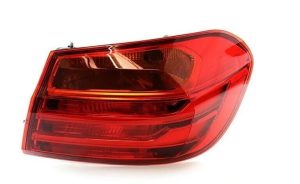 NEW GENUINE BMW F32 F36 F33 F84  RIGHT OUTER FENDER REAR LED TAILLIGHT 63217296098