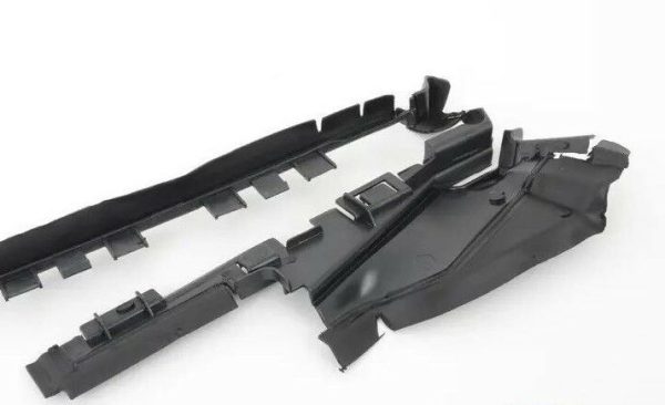 NEW GENUINE MERCEDES-BENZ C-CLASS W204 UPPER RADIATOR BAFFLE A2045050530 - Image 3