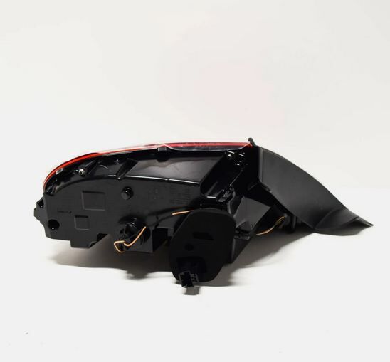 NEW GENUINE VW Beetle Convertible 5C right Tail Light Rear Lamp 5C3945208D - Image 2