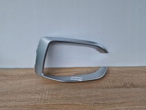 NEW GENUINE BMW 1 SERIES F40 LUXURY LINE FRONT BUMPER SIDE GRILLE TRIM RIGHT O/S 51117459720